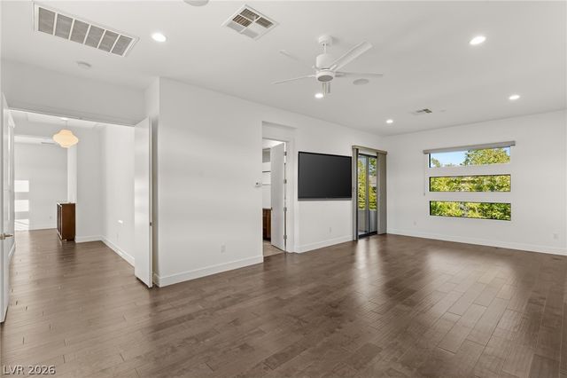 15 Gemstar Lane, Las Vegas, NV 89135