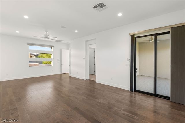 15 Gemstar Lane, Las Vegas, NV 89135