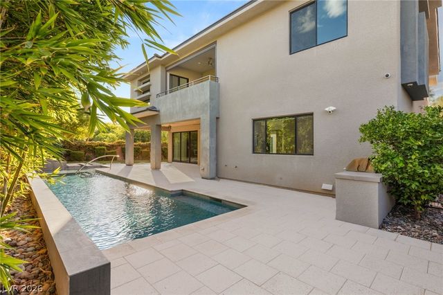 15 Gemstar Lane, Las Vegas, NV 89135