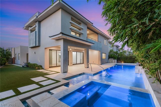 15 Gemstar Lane, Las Vegas, NV 89135