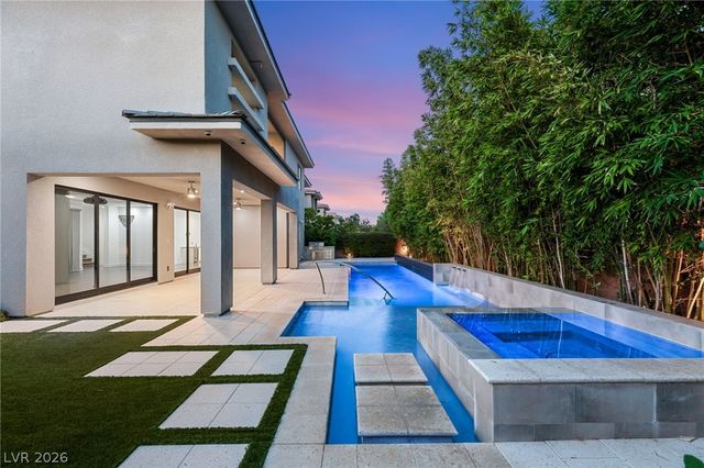 15 Gemstar Lane, Las Vegas, NV 89135