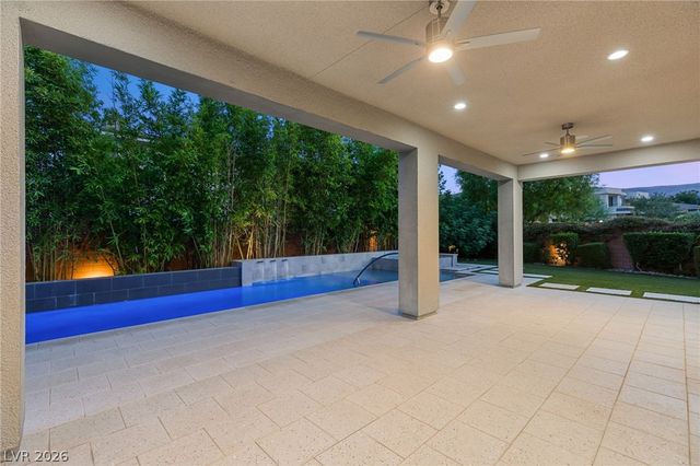 15 Gemstar Lane, Las Vegas, NV 89135