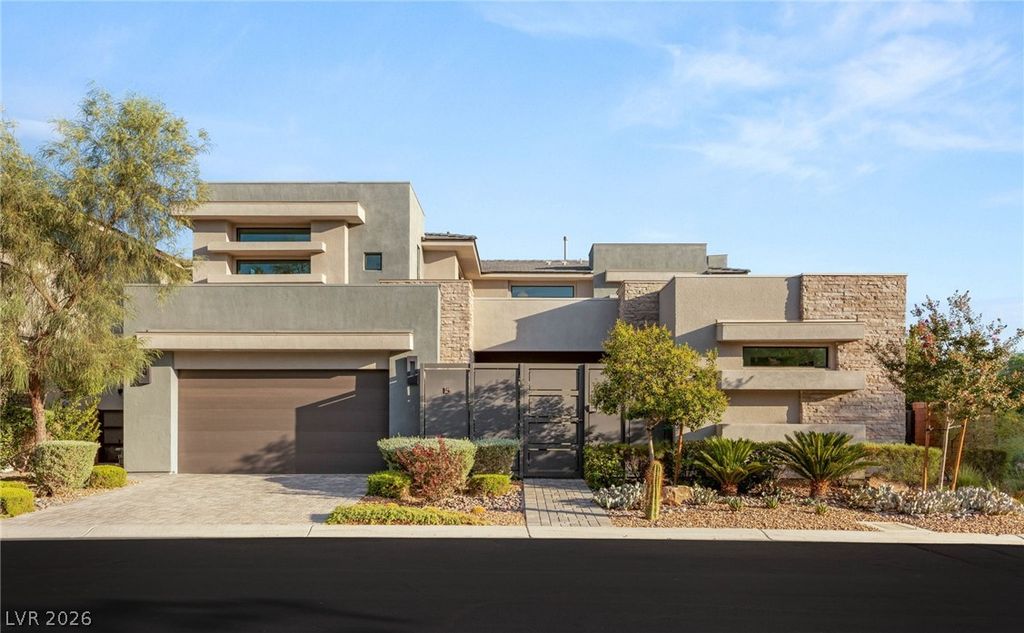 15 Gemstar Lane, Las Vegas, NV 89135