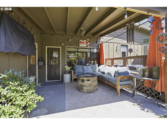 426 CARTHAGE Ave, Eugene, OR 97404
