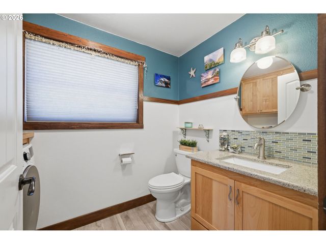 426 CARTHAGE Ave, Eugene, OR 97404