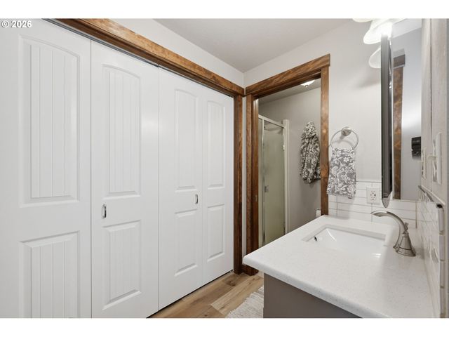 426 CARTHAGE Ave, Eugene, OR 97404