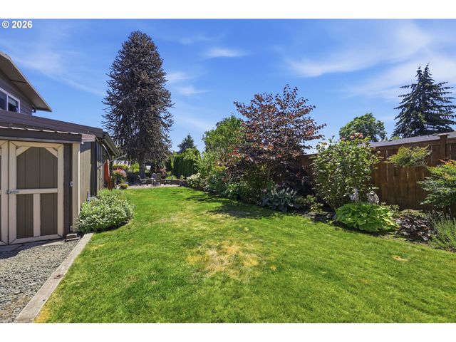 426 CARTHAGE Ave, Eugene, OR 97404