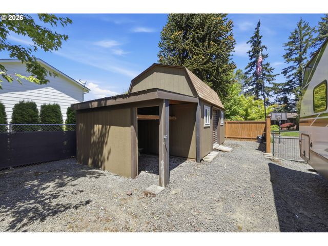 426 CARTHAGE Ave, Eugene, OR 97404