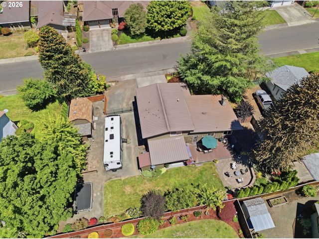 426 CARTHAGE Ave, Eugene, OR 97404
