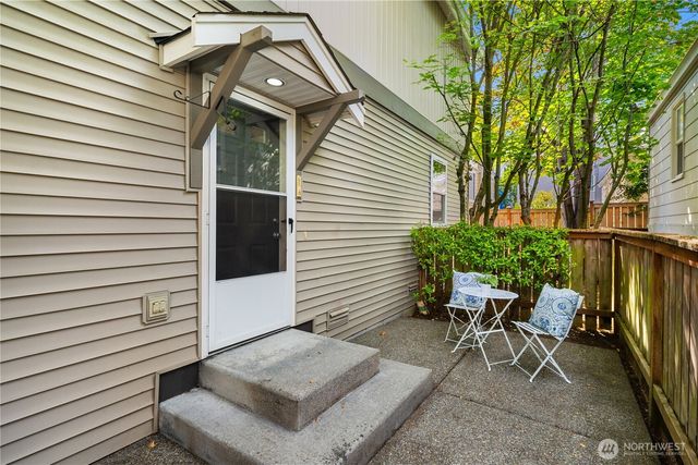 5614 Fauntleroy Way SW, Seattle, WA 98136