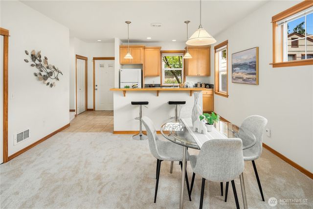5614 Fauntleroy Way SW, Seattle, WA 98136