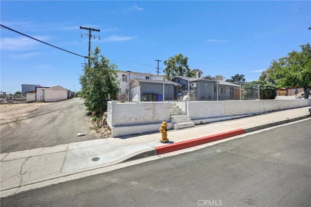 16853 Forrest, Victorville, CA 92395