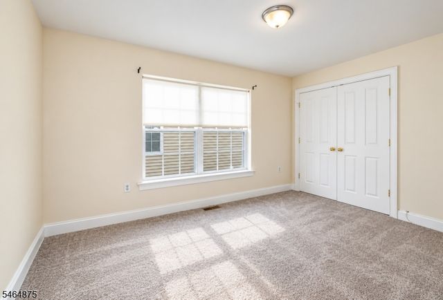 178 Front St, Elizabeth City, NJ 07206