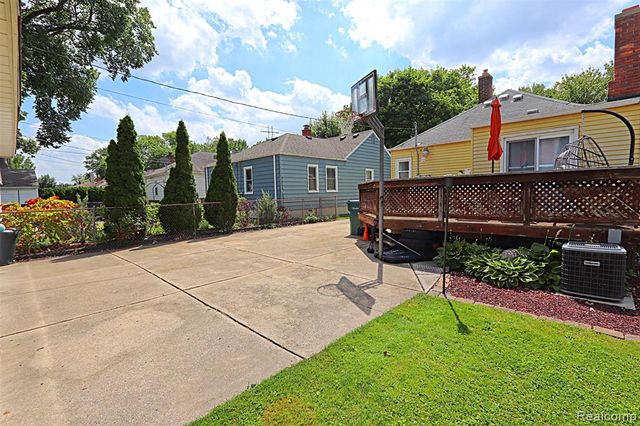 3321 Campbell Street, Dearborn, MI 48124
