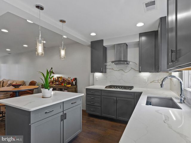 1279 OATES ST NE, Washington, DC 20002