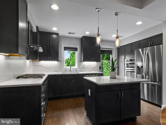 1279 OATES ST NE, Washington, DC 20002