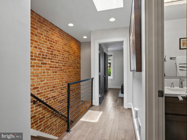 1279 OATES ST NE, Washington, DC 20002