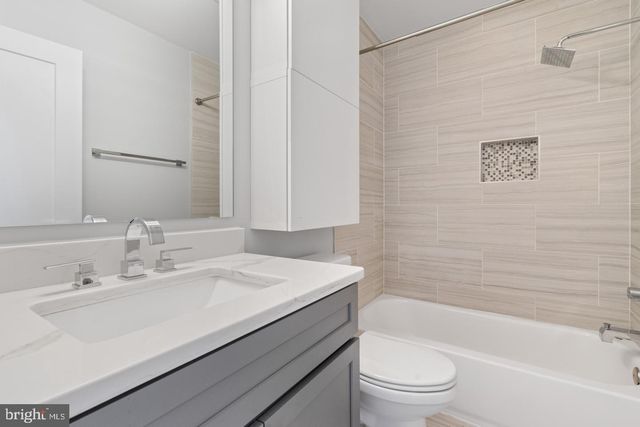1279 OATES ST NE, Washington, DC 20002