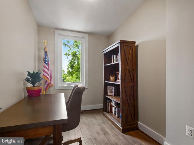 1279 OATES ST NE, Washington, DC 20002