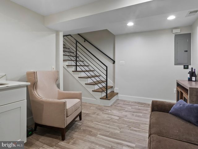 1279 OATES ST NE, Washington, DC 20002