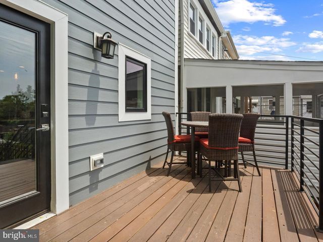 1279 OATES ST NE, Washington, DC 20002