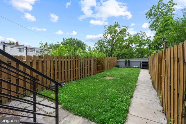 1279 OATES ST NE, Washington, DC 20002