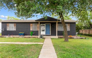 1204 Fannin St, George West, TX 78022