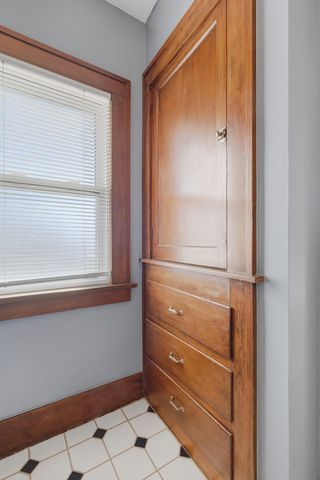 3001 Davenport Avenue, Davenport, IA 52803