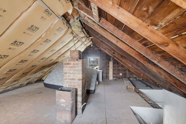 3001 Davenport Avenue, Davenport, IA 52803