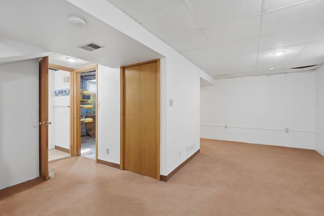 3001 Davenport Avenue, Davenport, IA 52803