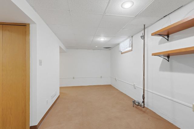 3001 Davenport Avenue, Davenport, IA 52803