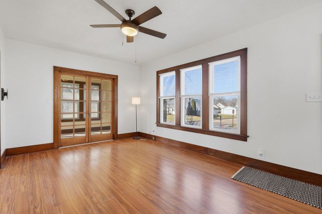 3001 Davenport Avenue, Davenport, IA 52803