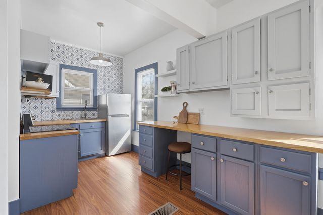 3001 Davenport Avenue, Davenport, IA 52803