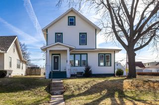 3001 Davenport Avenue, Davenport, IA 52803