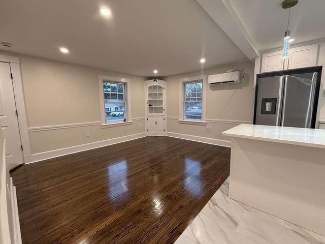 714 Lynnfield St, Lynn, MA 01904