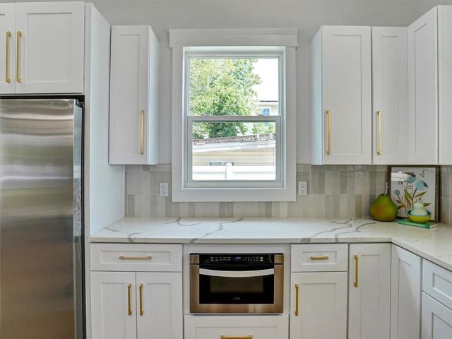 1420 36TH AVENUE N, St Petersburg, FL 33704