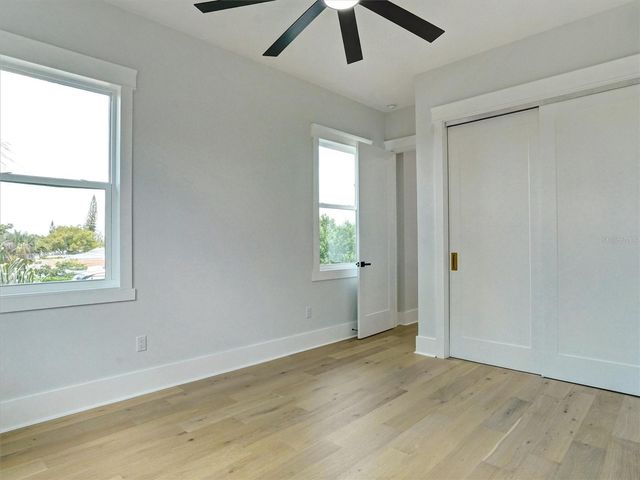 1420 36TH AVENUE N, St Petersburg, FL 33704