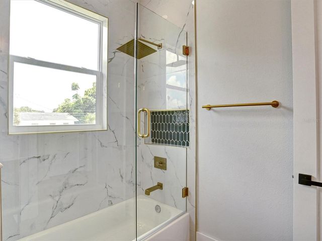 1420 36TH AVENUE N, St Petersburg, FL 33704