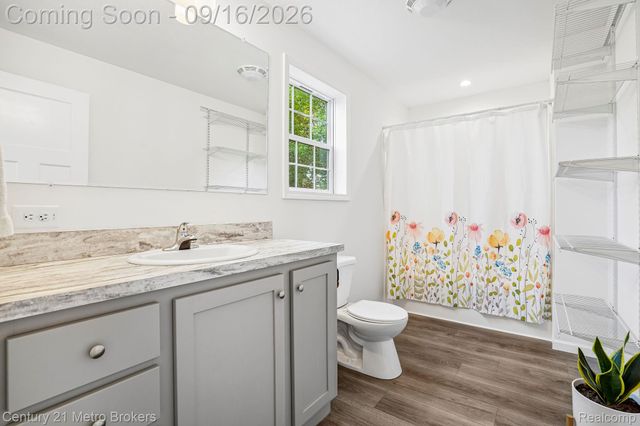 2083 Creekwood Court, Mundy Township, MI 48439