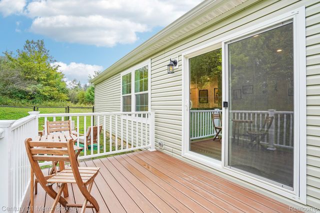 2083 Creekwood Court, Mundy Township, MI 48439