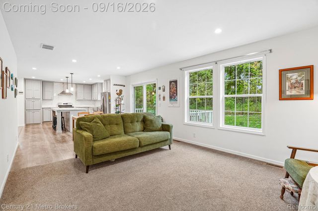 2083 Creekwood Court, Mundy Township, MI 48439