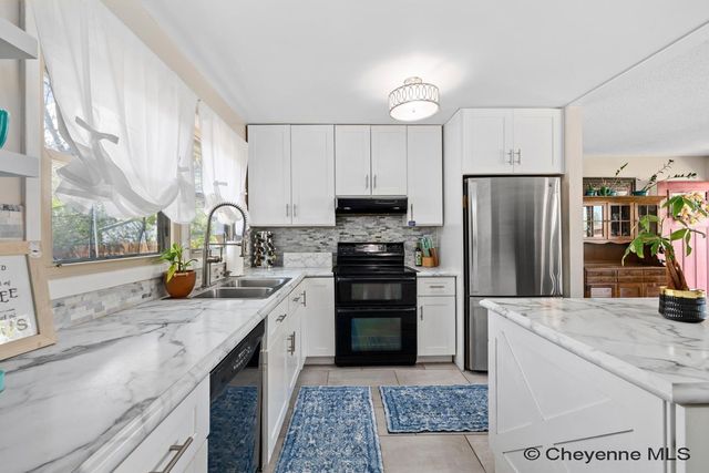 1410 MADISON AVE, Cheyenne, WY 82001
