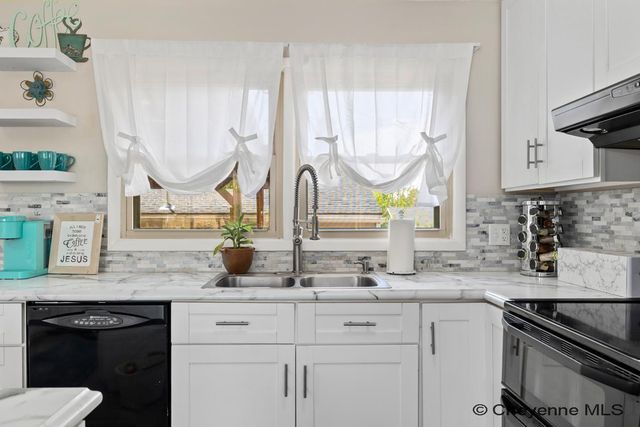 1410 MADISON AVE, Cheyenne, WY 82001