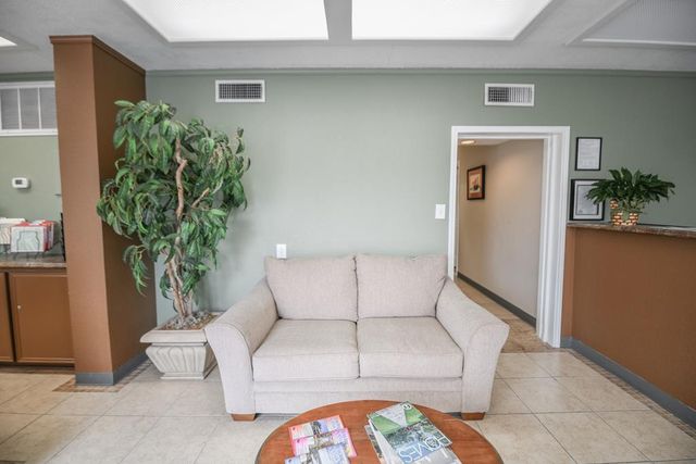 1112 Sidney Baker, Kerrville, TX 78028