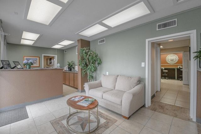 1112 Sidney Baker, Kerrville, TX 78028