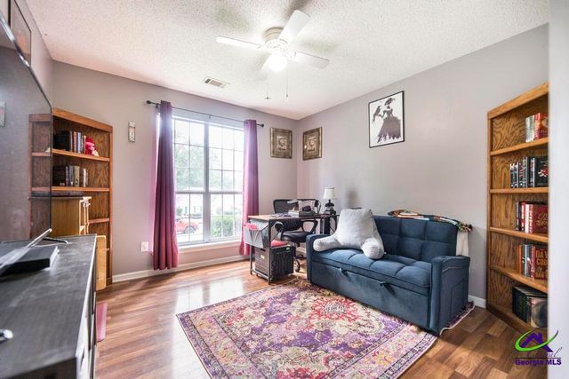 205 Woods Edge Way, Warner Robins, GA 31088