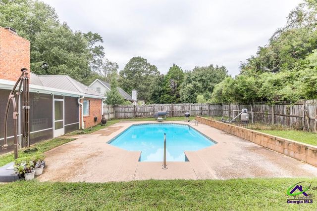 205 Woods Edge Way, Warner Robins, GA 31088