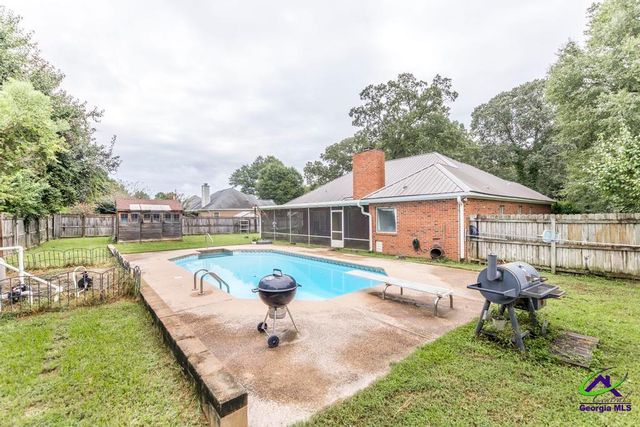 205 Woods Edge Way, Warner Robins, GA 31088