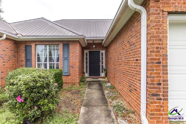 205 Woods Edge Way, Warner Robins, GA 31088