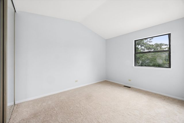 8009 Wildwood Lane, Darien, IL 60561